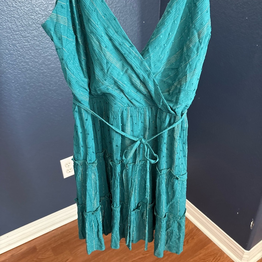 Francesca's Collections Green Sleeveless Dress